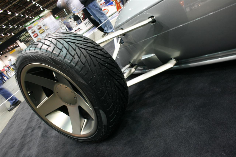 Illustration for article titled Cadillac VSR Hot Rod Concept